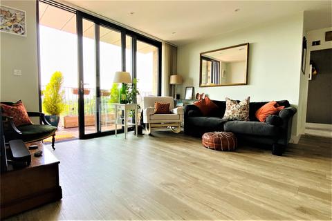 2 bedroom apartment for sale - Staines-upon-Thames, Surrey TW18