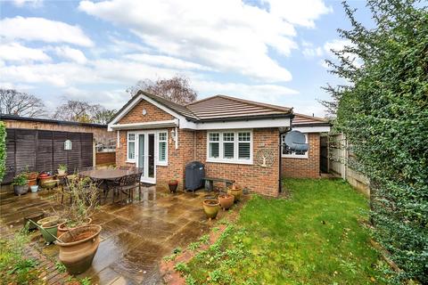 3 bedroom bungalow for sale, Ostlers Drive, Surrey TW15