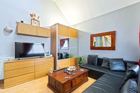 1 bedroom duplex for sale, Guildford, Surrey GU1