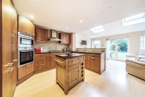 3 bedroom end of terrace house for sale, Gables Avenue, Surrey TW15