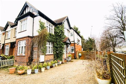 4 bedroom semi-detached house for sale, Staines-upon-Thames, Surrey TW19