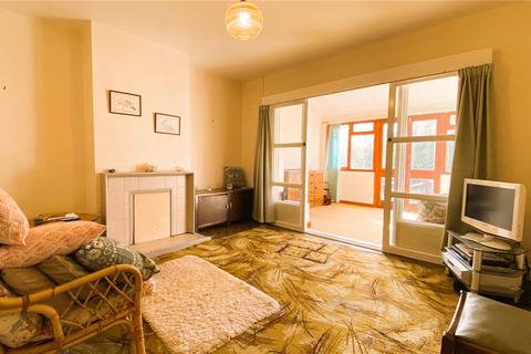 54 Hythe End Road, Wraysbury, Staines-upon-thames, TW19 5AP