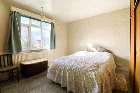 54 Hythe End Road, Wraysbury, Staines-upon-thames, TW19 5AP