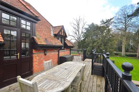 3 bedroom detached house to rent, Wraysbury Hall, Wraysbury TW19