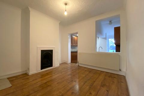 2 bedroom terraced house to rent, Farnell Road, Surrey TW18