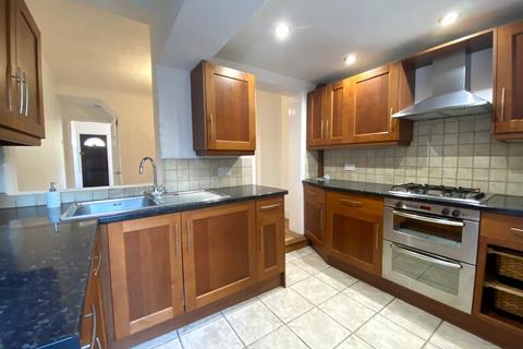 2 bedroom terraced house to rent, Farnell Road, Surrey TW18