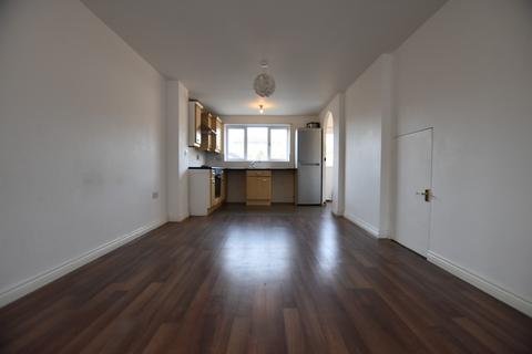 4 bedroom terraced house to rent, Lakeview Way, Hampton, Peterborough, PE7