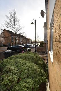 4 bedroom terraced house to rent, Lakeview Way, Hampton, Peterborough, PE7