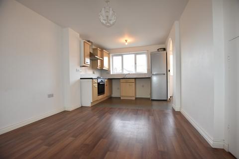 4 bedroom terraced house to rent, Lakeview Way, Hampton, Peterborough, PE7