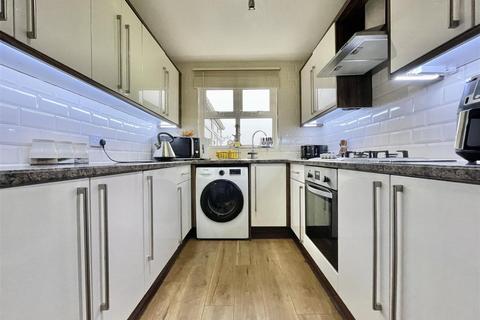 undefined, Long Lane, Bradford BD13