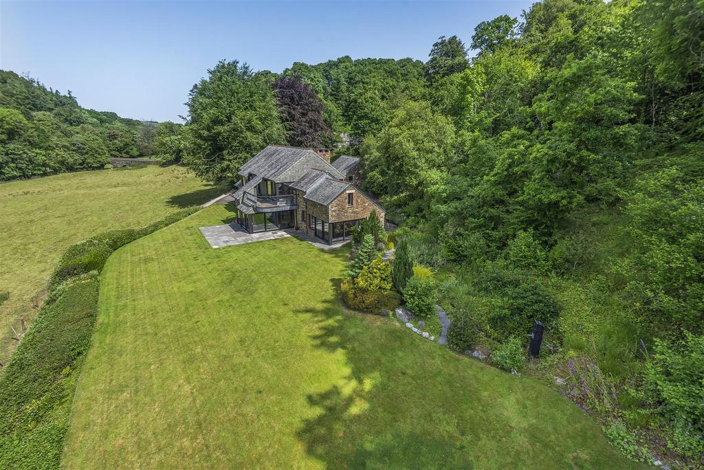 Tamar Valley 5 bed detached house for sale £950,000