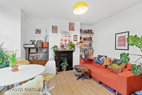 2 bedroom flat for sale, Sandown Road, Brighton