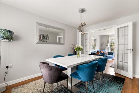 34 Campbell Road, Hawkinge, Folkestone, CT18 7TL