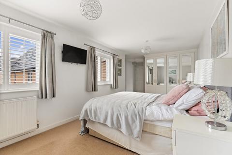 34 Campbell Road, Hawkinge, Folkestone, CT18 7TL