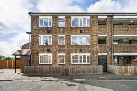 3 bedroom block of apartments for sale - Feltham,  Greater London,  TW14
