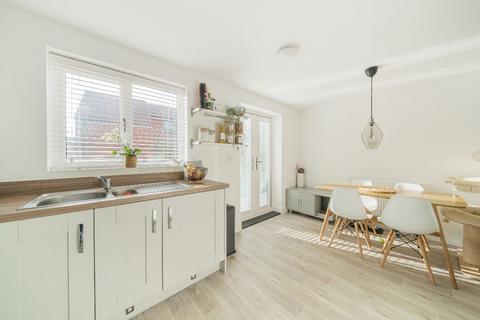 19 Clews Grove, Wootton, Bedford, MK43 9QN