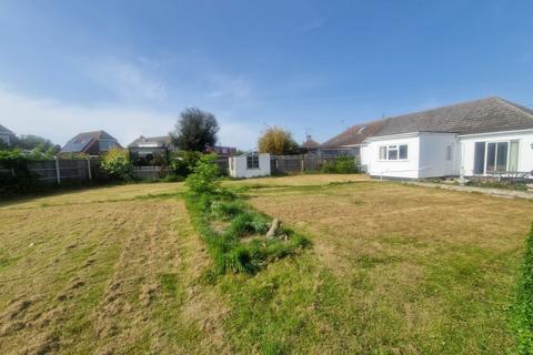 3 bedroom semi-detached bungalow for sale, Woodhurst Road, Canvey Island, SS8