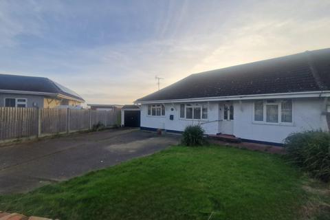 3 bedroom semi-detached bungalow for sale, Woodhurst Road, Canvey Island, SS8