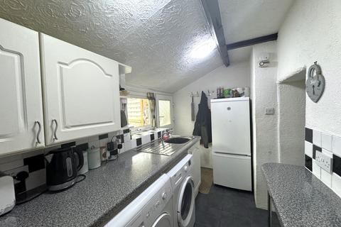 1 bedroom cottage for sale, Fore Street, Kingsteignton