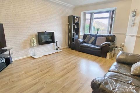 3 bedroom detached house for sale, Crocus Drive, Royton