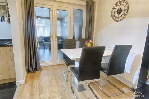23 Crocus Drive, Royton, Oldham, OL2 6QP