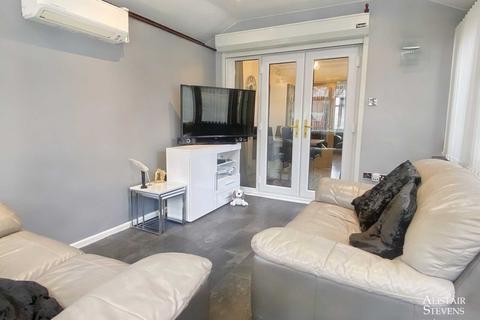 23 Crocus Drive, Royton, Oldham, OL2 6QP
