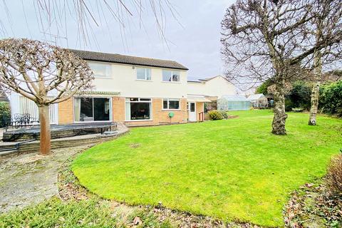 4 bedroom detached house for sale, Beechfield Close, Great Glen, LE8