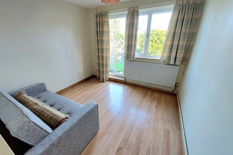 1 Bowland Crescent, Dunstable, LU6 3QD