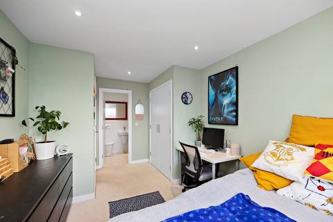 2 bedroom flat for sale, Goldstone Lane, Hove, East Sussex, BN3