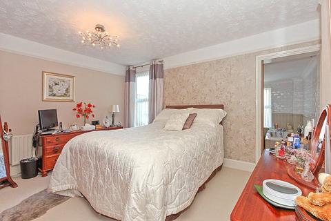 2 bedroom semi-detached house for sale, Bayford Road, Sittingbourne, Kent, ME10
