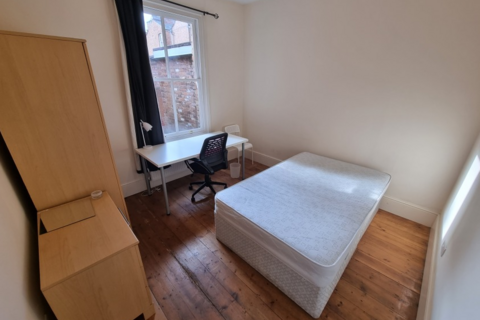 6 bedroom terraced house to rent, Oxford Street, Leamington Spa, Warwickshire, CV32