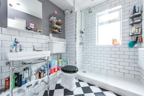 23b Stanley Gardens, London, NW2 4QH