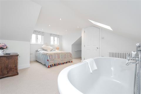 10 Drayton Road, London, NW10 4EL