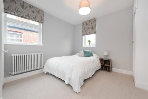 10 Drayton Road, London, NW10 4EL