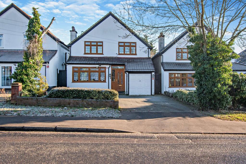 Pinner Hill Road, Pinner, HA5 4 bed detached house for sale £1,100,000