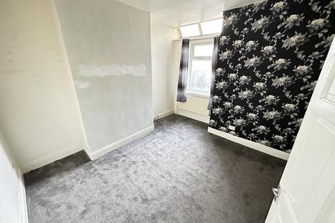 3 bedroom terraced house to rent - Stovell Avenue, Manchester, M12
