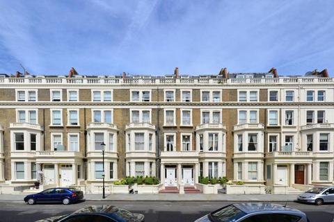 Studio to rent, Penywern Road, Earls Court, London, SW5