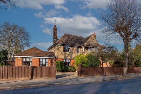 6 bedroom detached house for sale - Peterborough PE1