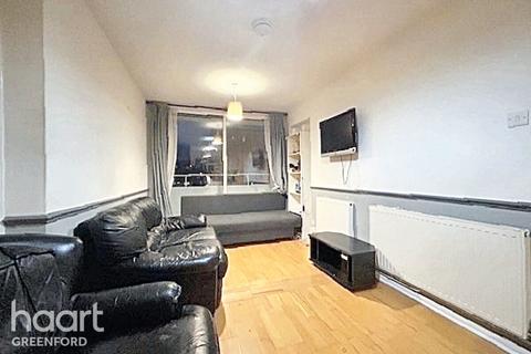 3 bedroom apartment for sale - Greenford Road, Greenford