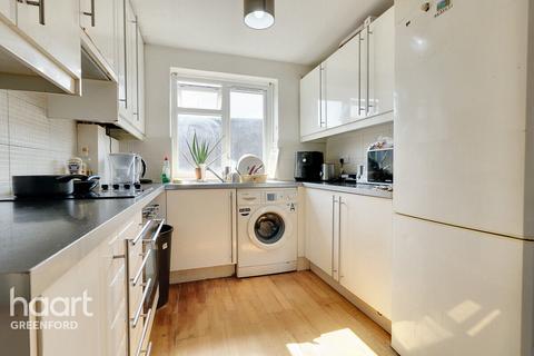 3 bedroom apartment for sale - Greenford Road, Greenford