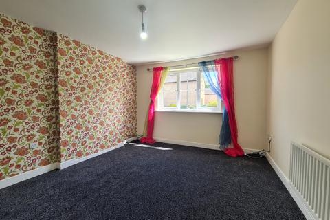 3 bedroom semi-detached house to rent - Fareham Close, Preston PR5