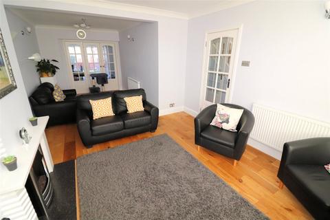40 Park Crescent, Erith, DA8 3DE