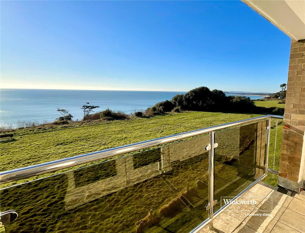 Beacon Drive, Highcliffe, Christchurch, BH23 2 bed apartment for sale