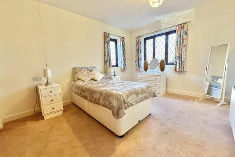 2 bedroom apartment for sale, Pegasus Court, Fleet, Hampshire