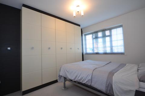 29 Denison Road, Poole, BH17 7LT