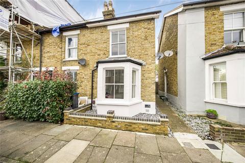 72 Idmiston Square, Worcester Park, KT4 7SY