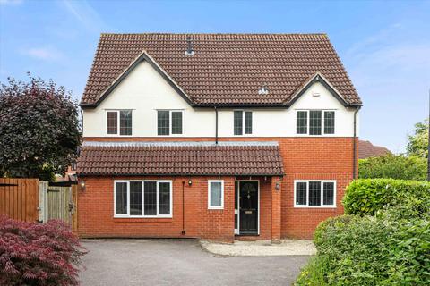 5 bedroom detached house for sale, Manse Gardens, Cheltenham, Gloucestershire, GL51