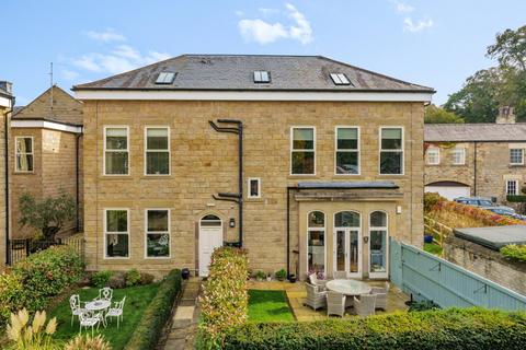 3 bedroom flat for sale, Sicklinghall Road, Wetherby, West Yorkshire, LS22