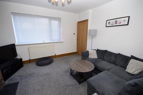 37 Douglas Gardens, Gateshead, NE11 9RA
