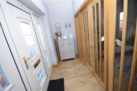 37 Douglas Gardens, Gateshead, NE11 9RA